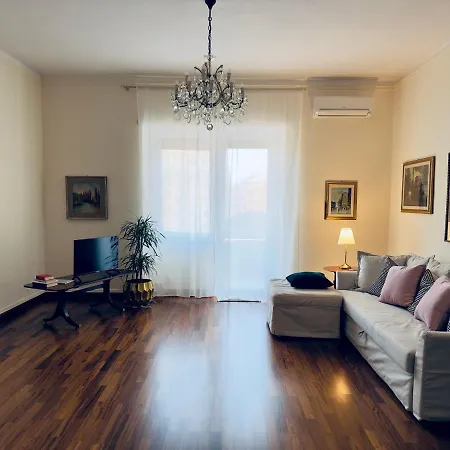 Elegant In Center Apartamento *