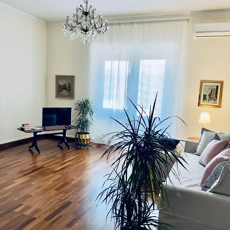 Apartment Elegant In Center *