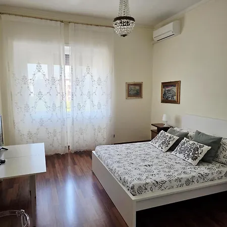 Elegant In Center Apartamento
